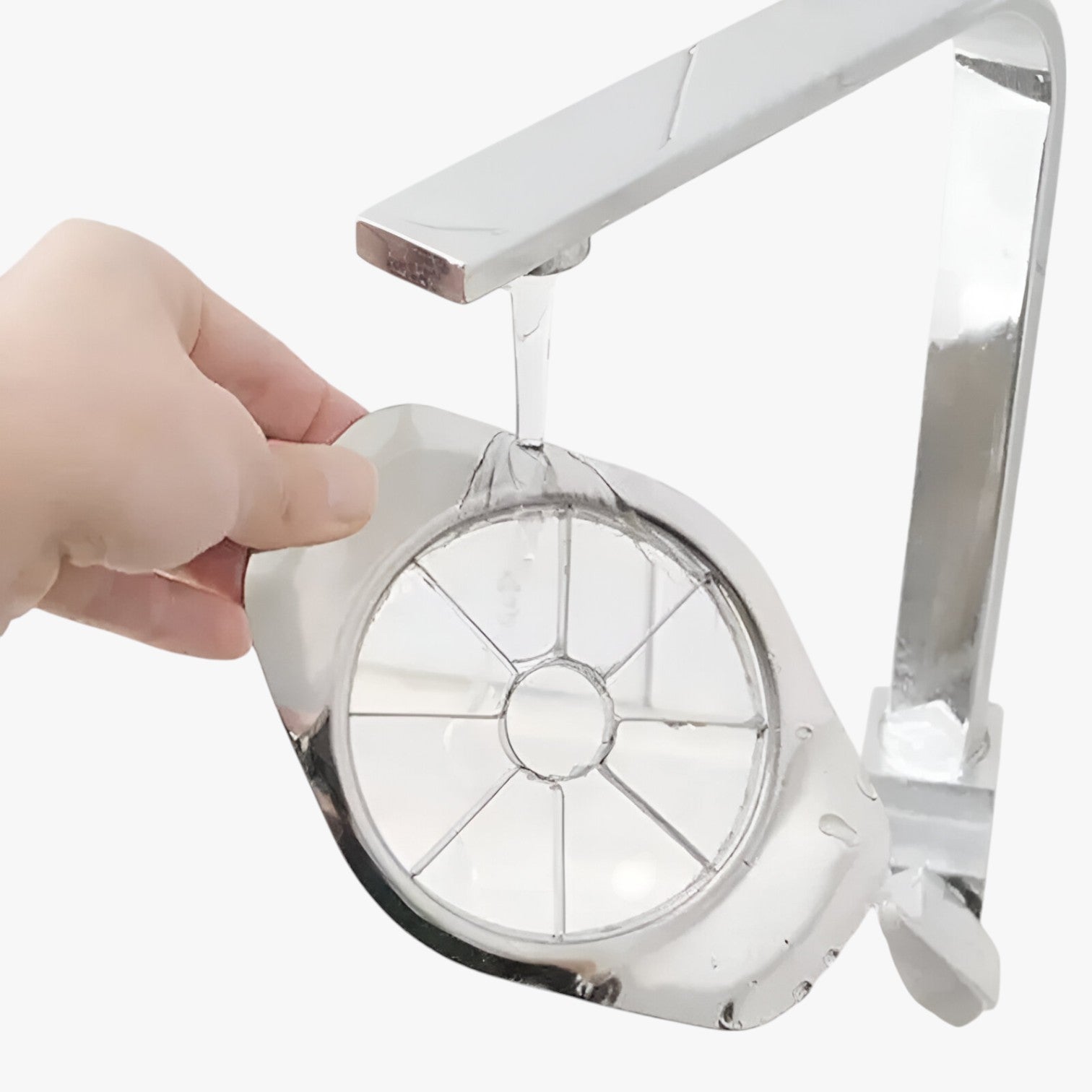 Xyla | Æbleskræller i rustfrit stål – Hurtig og nemt skrælle og skære - - house & garden - {{ product_tags }