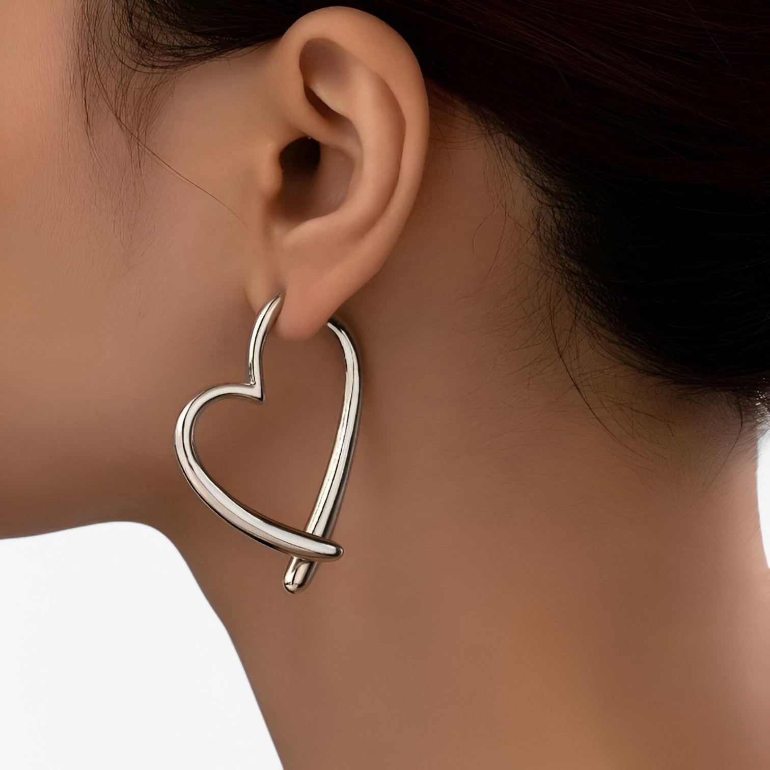 Marina | Stilfulde & Personlige Hjerteøreringe – Alsidige & Modebevidste - sølvfarvet - Marina | Stilfulde & Personlige Hjerteøreringe – Alsidige & Modebevidste- €25 - {{ product_tags }