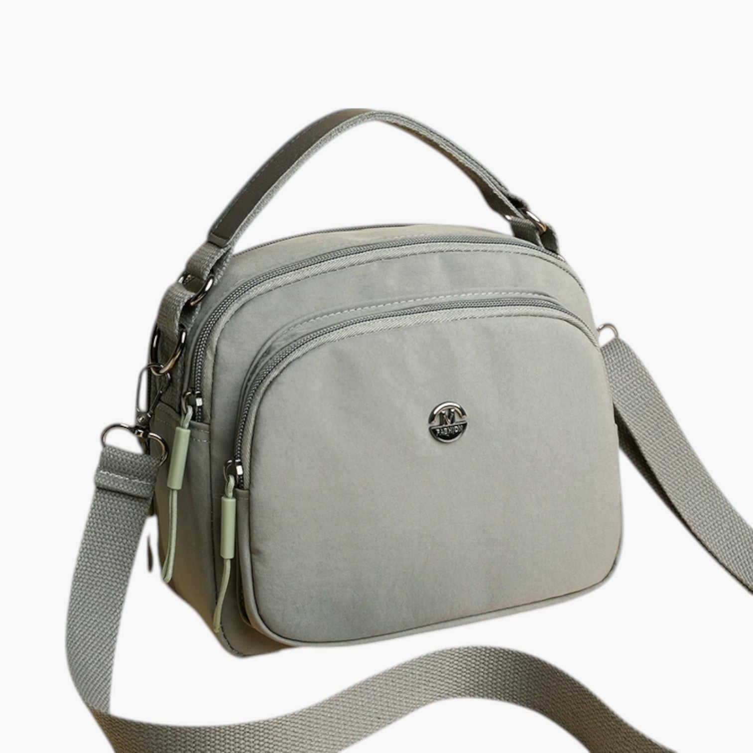 Claire | Letvægt, holdbar og kompakt nylon skuldertaske - Grå (20cm< Maksimal Længde <30cm) - Claire | Letvægt, holdbar og kompakt nylon skuldertaske - €25 - {{ product_tags }