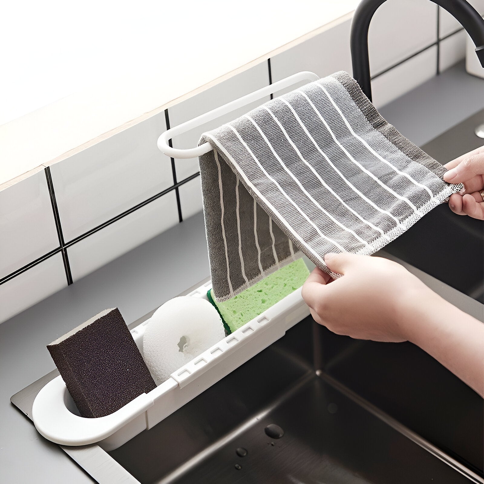 Organizer ved vasken | Den bedste hjælp til dine køkkenartikler - - house & garden - {{ product_tags }