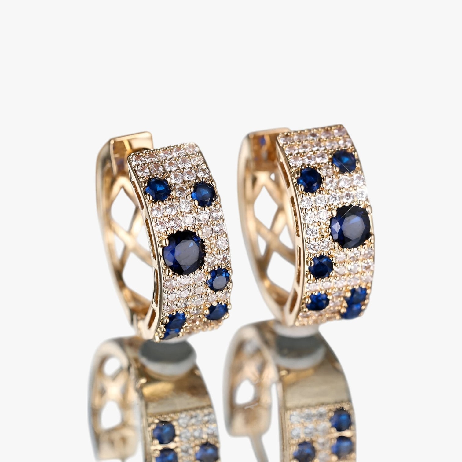 Rosalie | Elegante gyldne zirkon øreringe – Stilfuld glans til kvinder - Guld farve - women's fashion - {{ product_tags }