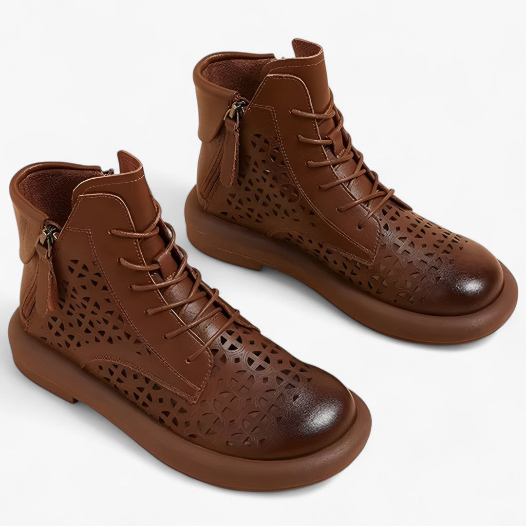 Clara | Perforerede ankelstøvler i ægte læder med stil - - Clara | Perforerede ankelstøvler i ægte læder med stil - €25 - {{ product_tags }