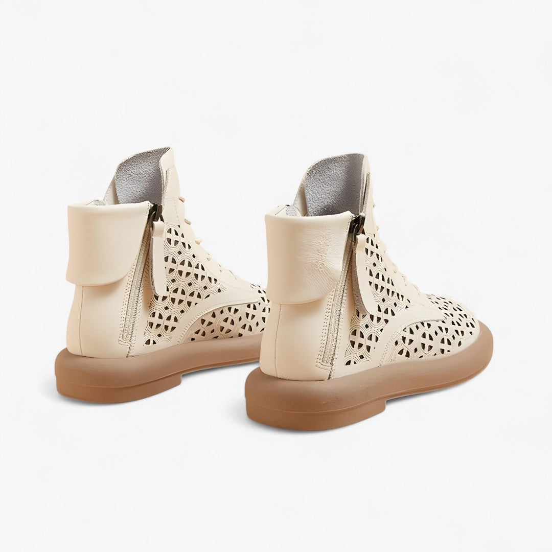 Clara | Perforerede ankelstøvler i ægte læder med stil - - Clara | Perforerede ankelstøvler i ægte læder med stil - €25 - {{ product_tags }