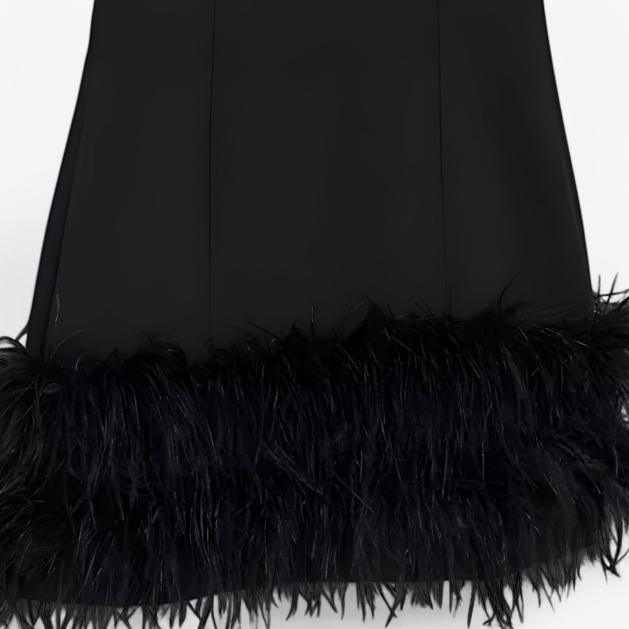 Seraphina | Mini kjole med fjer - Elegant og dristig - - women's fashion - {{ product_tags }