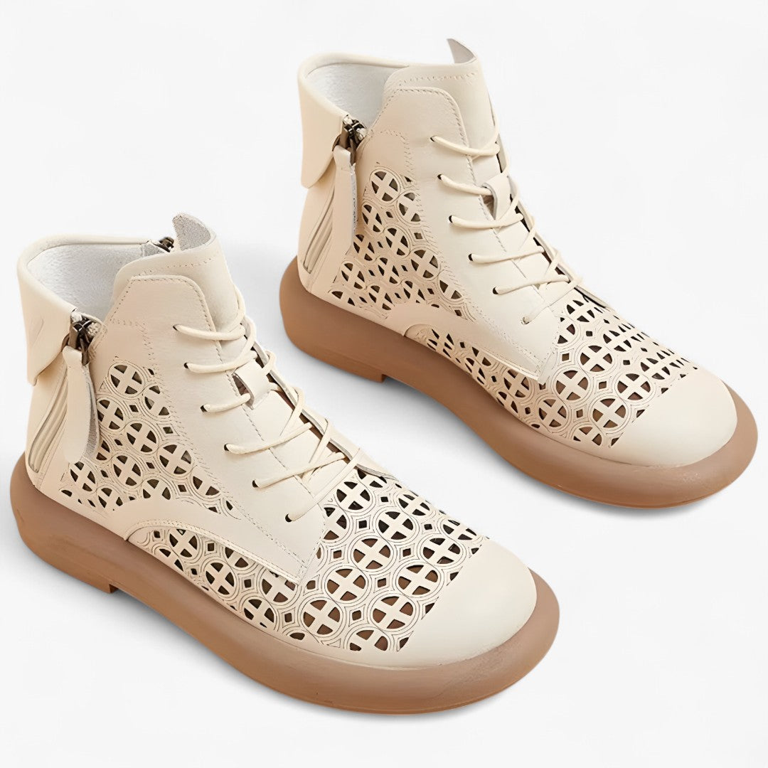 Clara | Perforerede ankelstøvler i ægte læder med stil - - Clara | Perforerede ankelstøvler i ægte læder med stil - €25 - {{ product_tags }