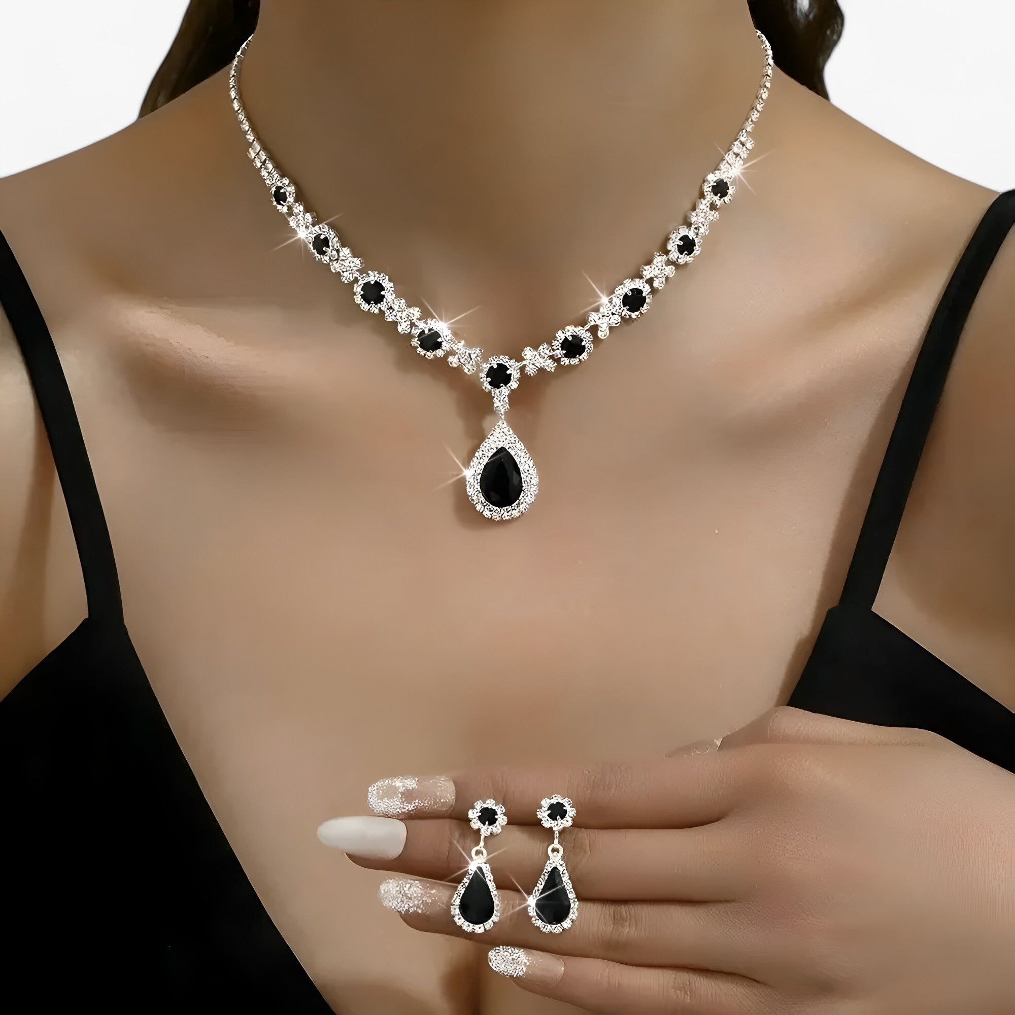 Amanda | Elegant vielsesæt 2 dele - dråpehæng og øreringe - Sort - Amanda | Elegant vielsesæt 2 dele - dråpehæng og øreringe- €25 - {{ product_tags }