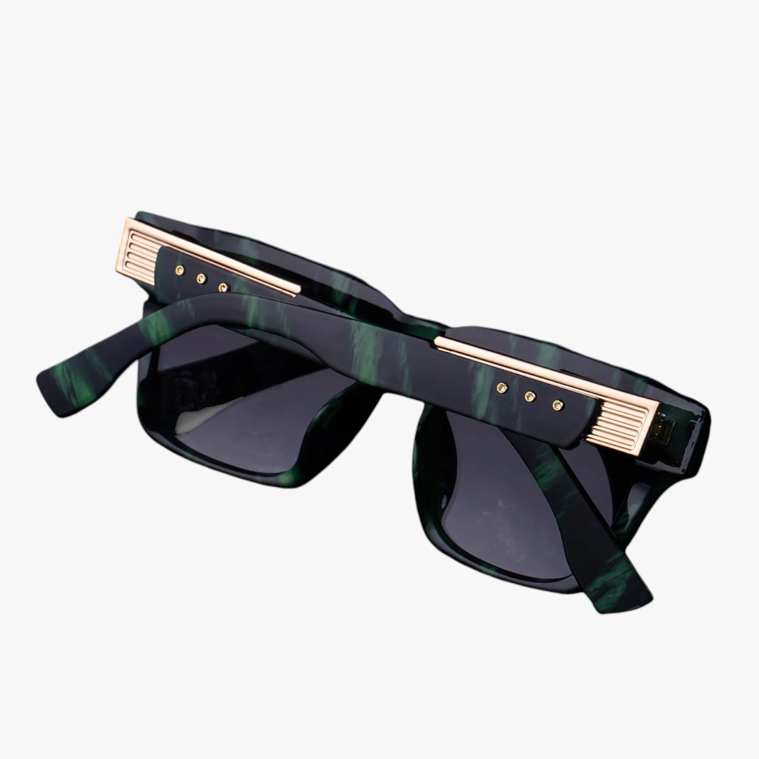 Timothy | Retro solbriller til mænd med UV400 beskyttelse - - Timothy | Retro solbriller til mænd med UV400 beskyttelse - €25 - {{ product_tags }
