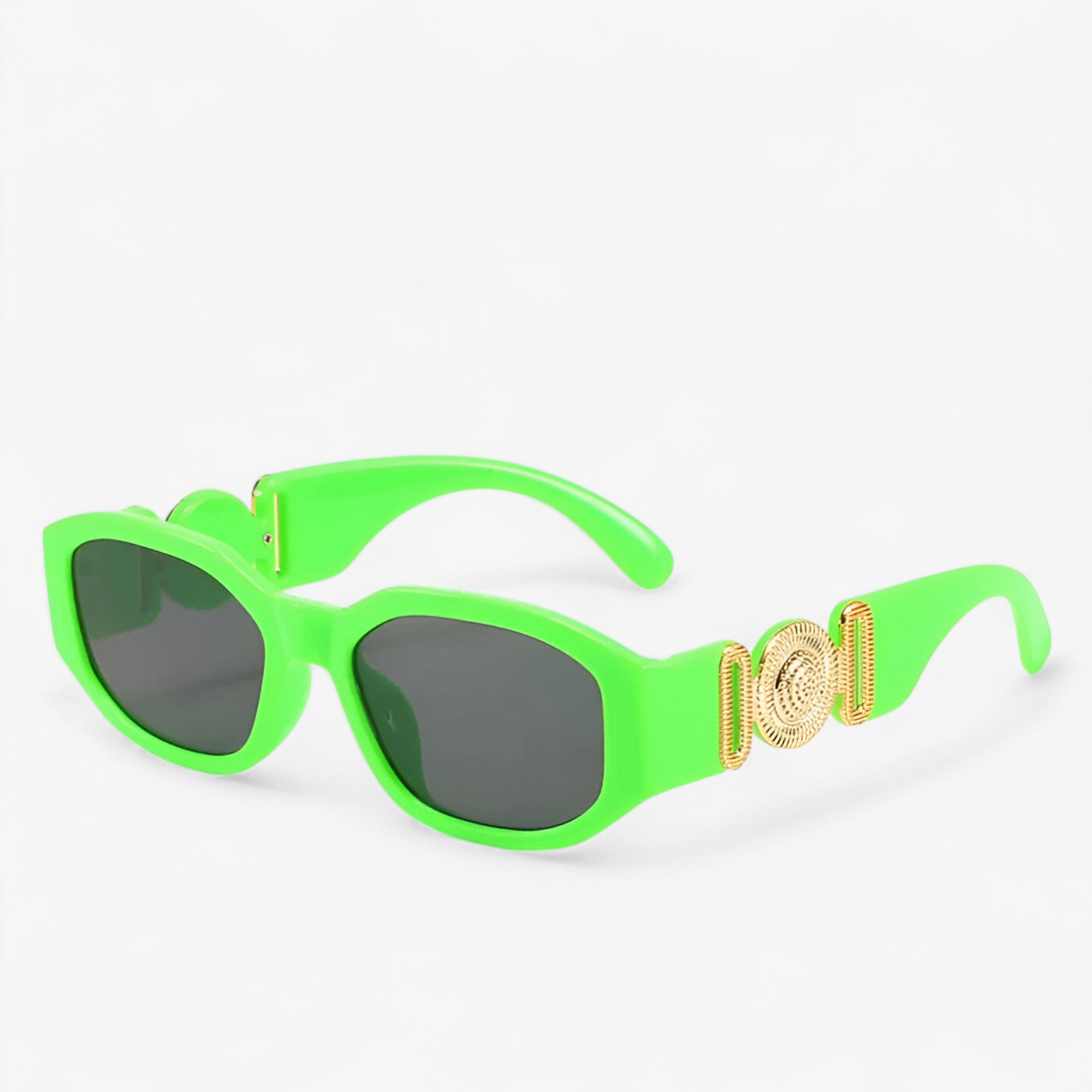 Liam | Lille rektangulær solbrille til rejser og vintage stil - Grøn Som vist - Liam | Lille rektangulær solbrille til rejser og vintage stil- €25 - {{ product_tags }