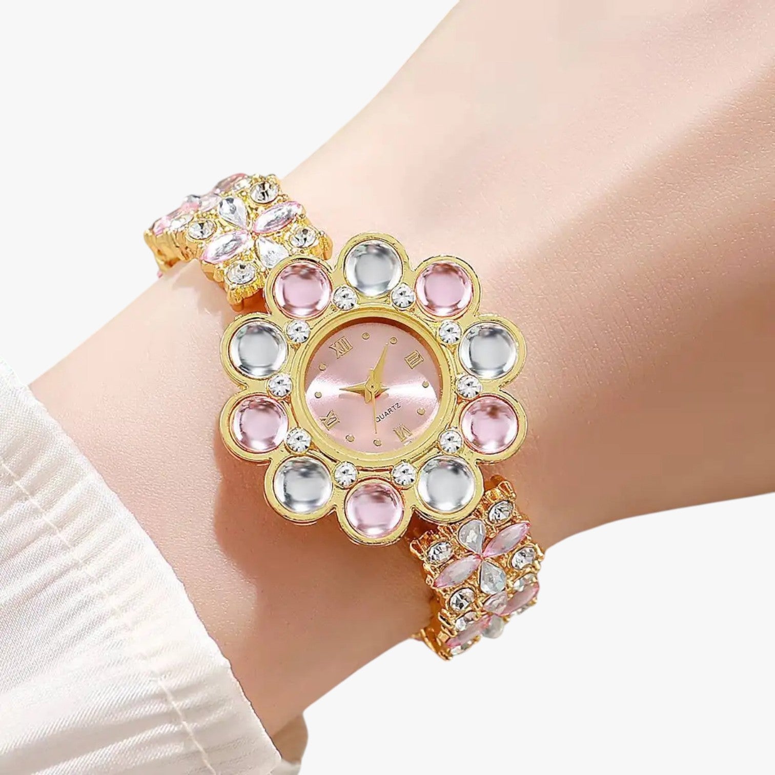 Lilliana | Elegant ur med krystalblomsterkrans - - Lilliana | Elegant ur med krystalblomsterkrans - €25 - {{ product_tags }