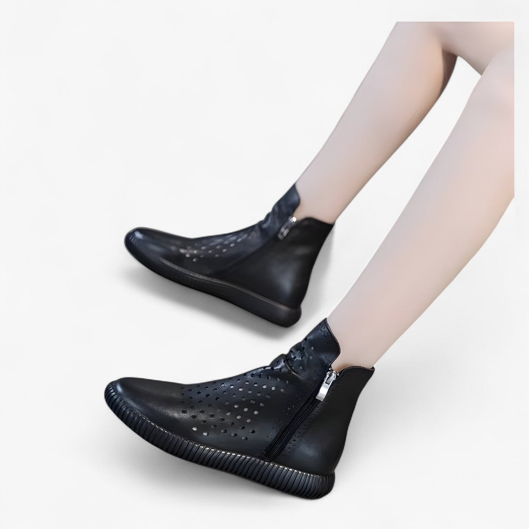 Dalia | Gladiatorstøvler i ægte læder med kilehæling i boho-stil - - Dalia | Gladiatorstøvler i ægte læder med kilehæling i boho-stil - €25 - {{ product_tags }