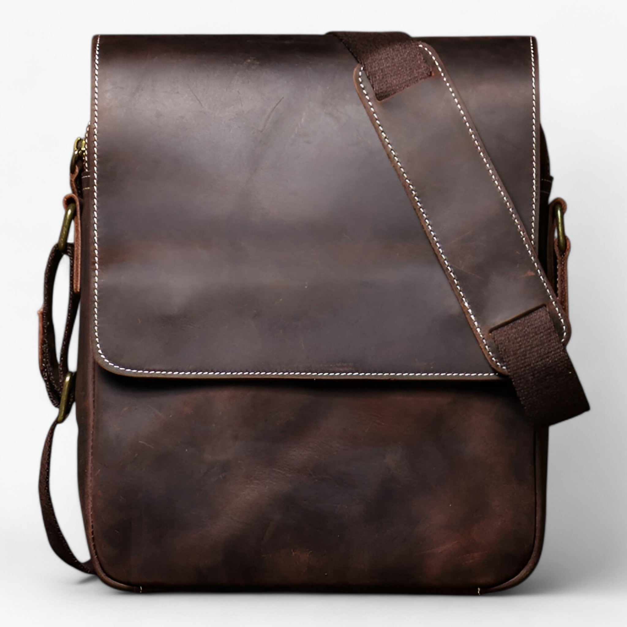 Owen | Skuldertaske - Kompakt og elegant - Mørkebrun - bags - {{ product_tags }