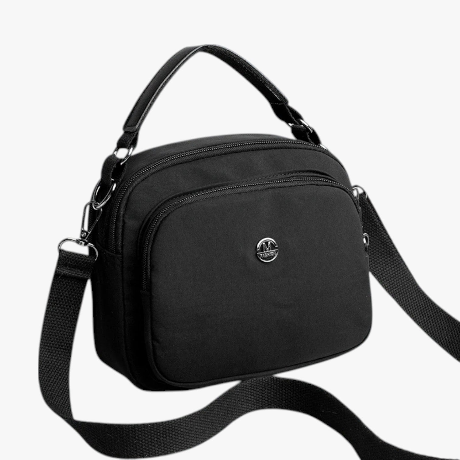 Claire | Letvægt, holdbar og kompakt nylon skuldertaske - Sort (20cm< Maksimal Længde <30cm) - Claire | Letvægt, holdbar og kompakt nylon skuldertaske - €25 - {{ product_tags }