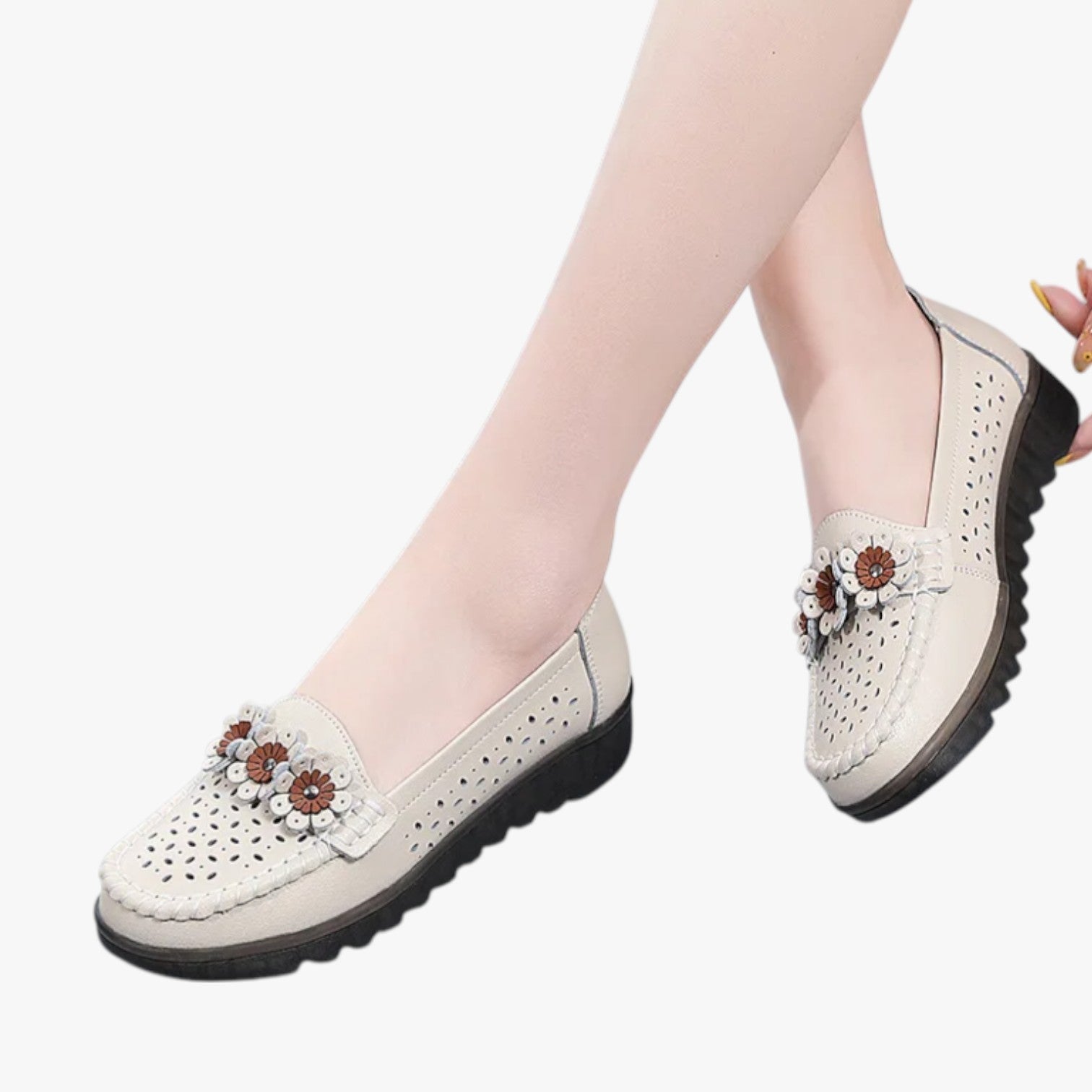 Annie | Læder sommersko - Komfort og friskhed med elegante blomsterdetaljer - - Annie | Læder sommersko - Komfort og friskhed med elegante blomsterdetaljer - €25 - {{ product_tags }