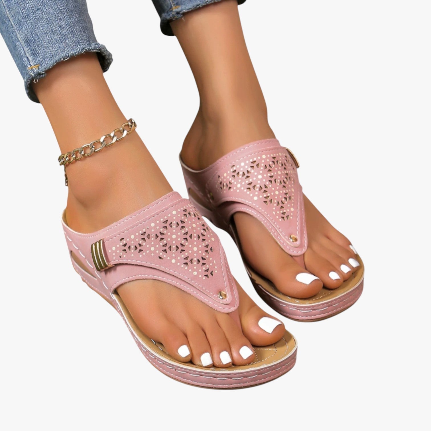 Julia | Bløde ortopædiske damesandaler, skridsikre og med sommerplatform - - Julia | Bløde ortopædiske damesandaler, skridsikre og med sommerplatform - €25 - {{ product_tags }