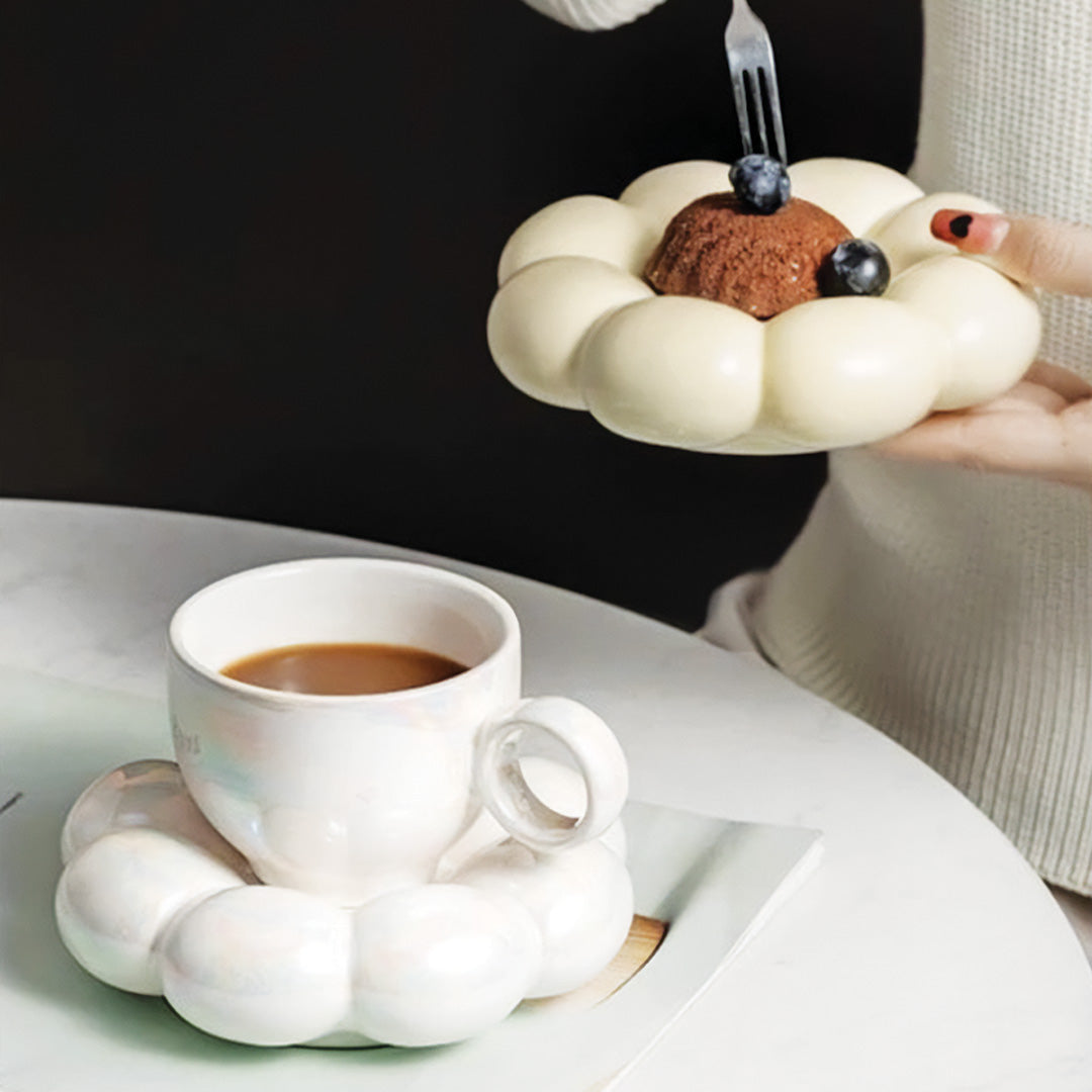 Solsortermugg | Smukt blomstermønster til morgenkaffen - - house & garden - {{ product_tags }