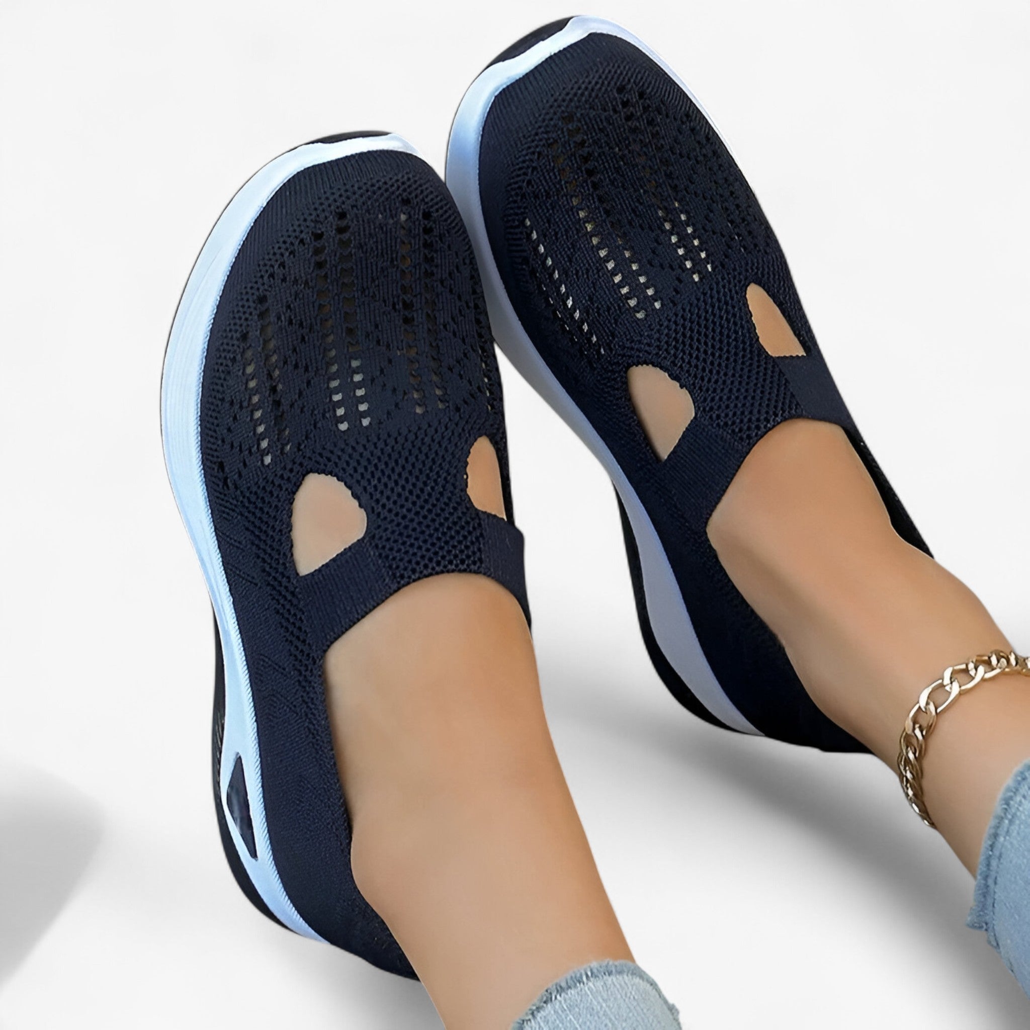 Clare | Bløde sko – Letvægts og støddæmpende - Marinblå - Clare | Bløde sko – Letvægts og støddæmpende - €25 - {{ product_tags }