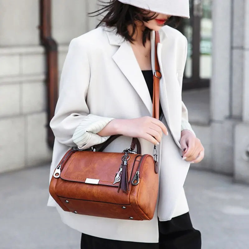 PAULIEN - Skuldertaske med frynser til kvinder: stor kapacitet, moderne design - - bags - {{ product_tags }