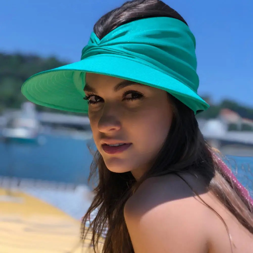 Sunny - Sommerstrandhat med stort visir, foldbar solhat - Vintersprog En størrelse - Sunny - Sommerstrandhat med stort visir, foldbar solhat- €25 - {{ product_tags }