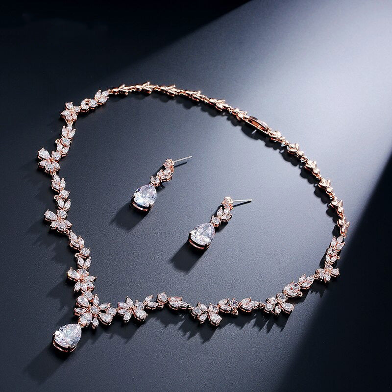 Dame Krystal Smykkesæt - Rosenguld - Dame Krystal Smykkesæt - €25 - {{ product_tags }