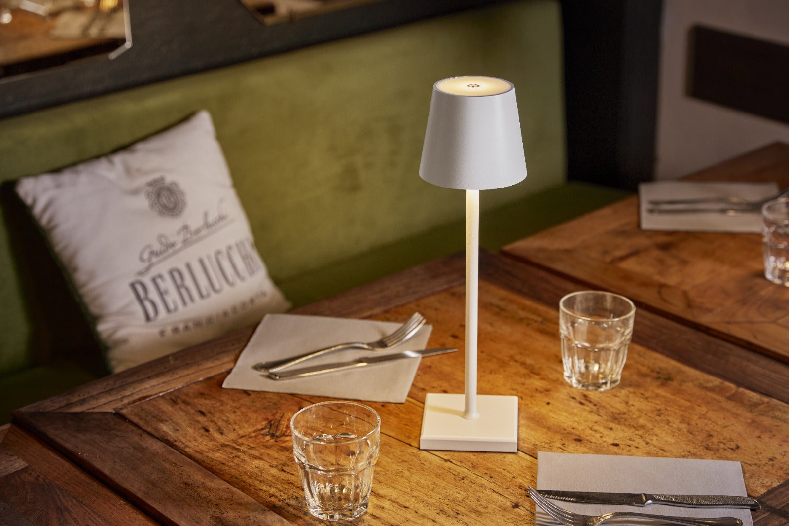 Ilumi | Bordlampe med touch-kontrol - - other - {{ product_tags }