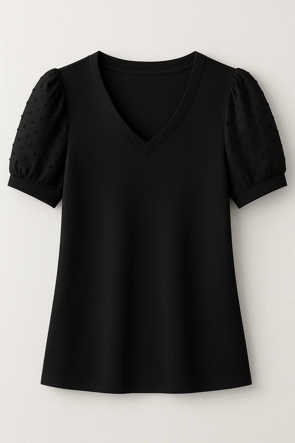 Janne – T-shirt elegant med puffærmer og V-hals - Sort - Janne – T-shirt elegant med puffærmer og V-hals - €25 - {{ product_tags }