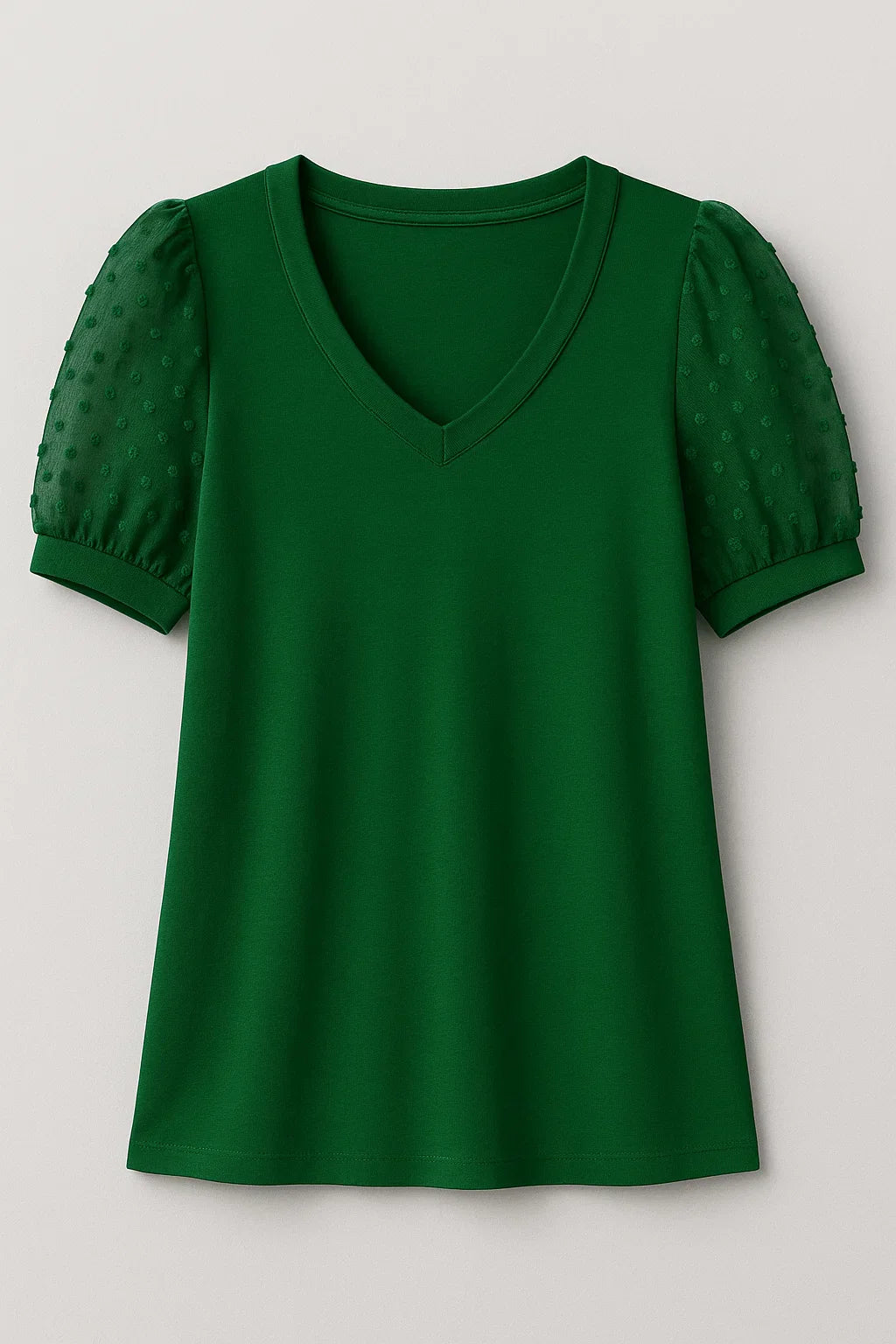 Janne – T-shirt elegant med puffærmer og V-hals - Grøn - Janne – T-shirt elegant med puffærmer og V-hals - €25 - {{ product_tags }