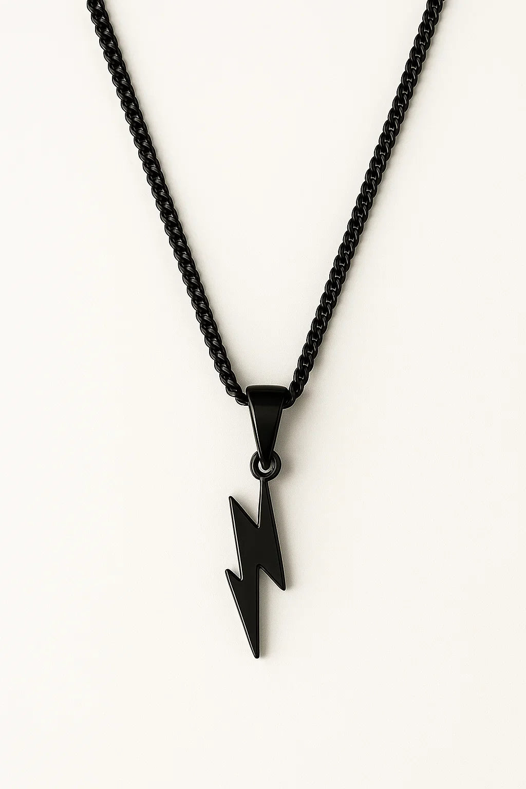 Blitz halskæde i titanstål - Elegant og moderne smykke til mænd - - Blitz halskæde i titanstål - Elegant og moderne smykke til mænd - €25 - {{ product_tags }