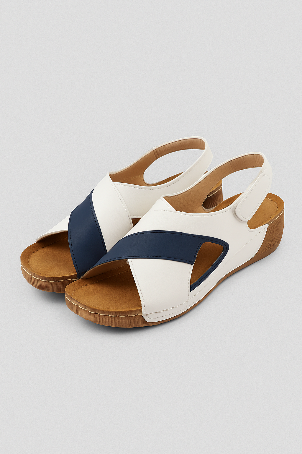Luna | Kvinde-sandaler med krydsrem - Blå - Luna | Kvinde-sandaler med krydsrem - €25 - {{ product_tags }