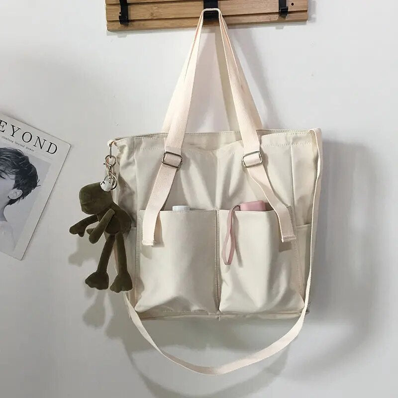 Aurelia - Vandtæt stor canvas tas - Hvid med frø - Aurelia - Vandtæt stor canvas tas - €25 - {{ product_tags }