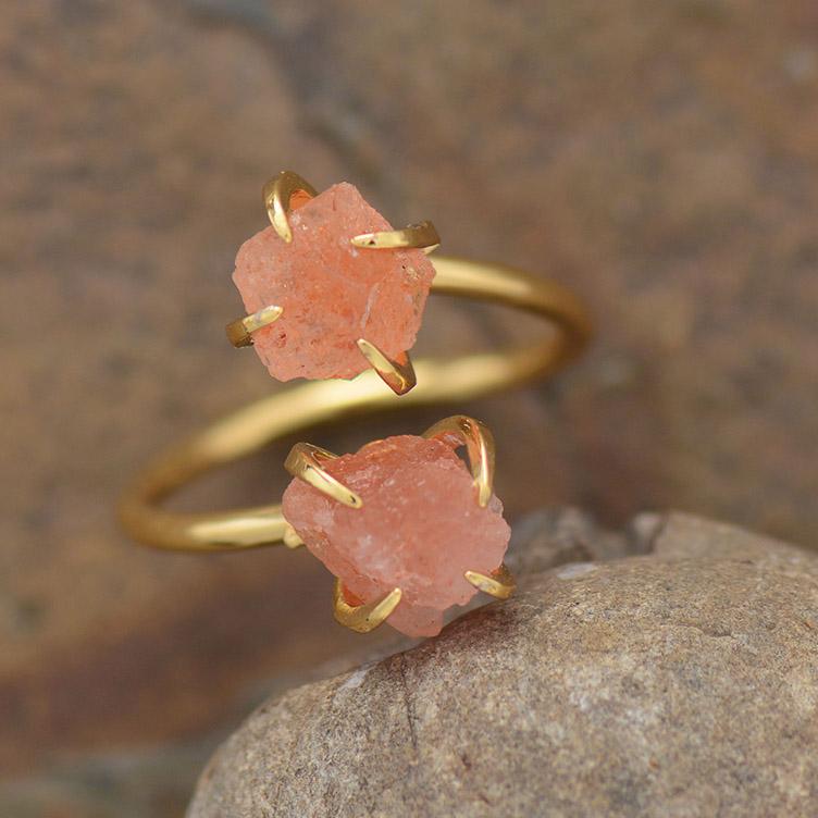 Luxera Raw Stone justerbar ring i ametyst og kvarts - - Luxera Raw Stone justerbar ring i ametyst og kvarts- €25 - {{ product_tags }