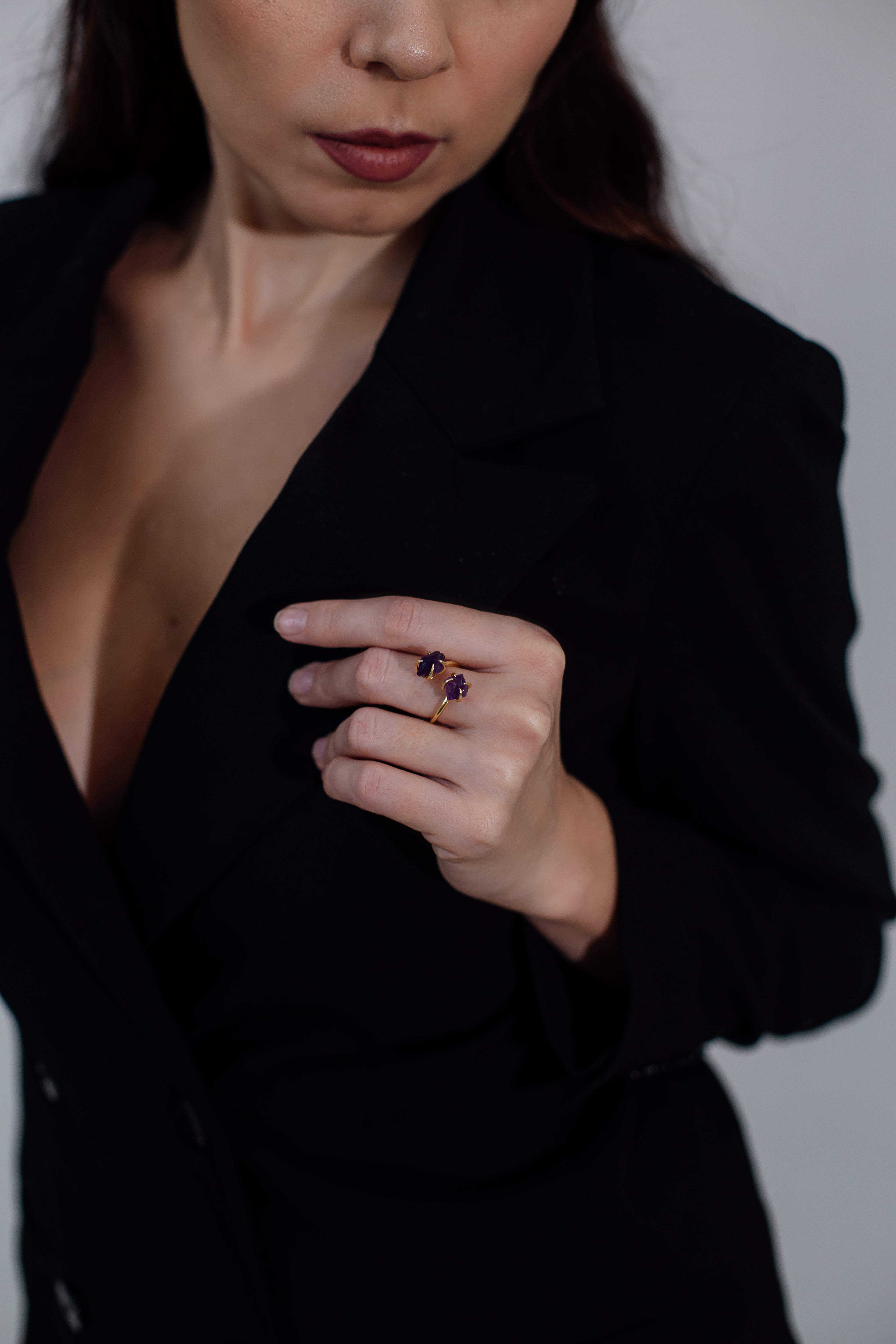 Luxera Raw Stone justerbar ring i ametyst og kvarts - - Luxera Raw Stone justerbar ring i ametyst og kvarts- €25 - {{ product_tags }