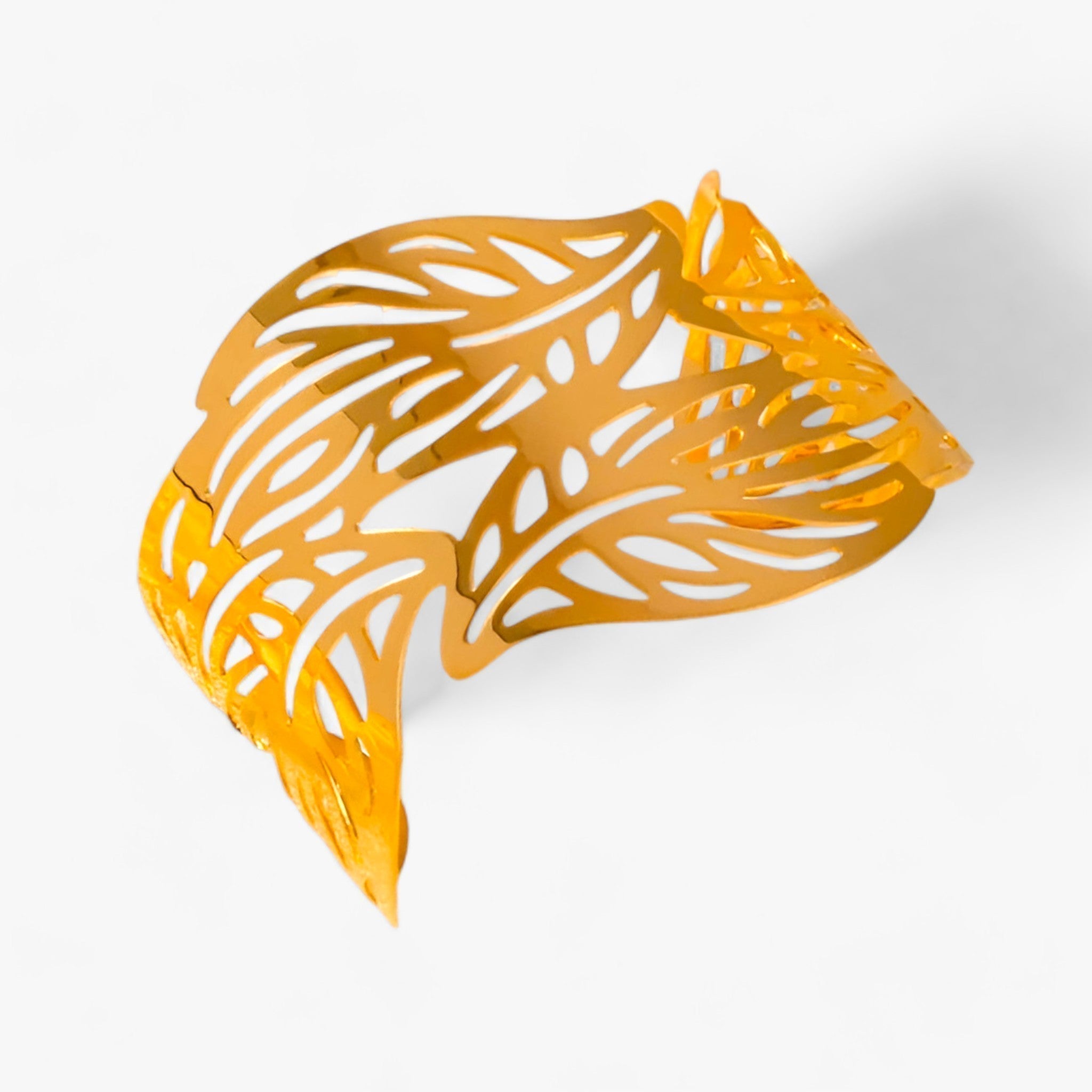 CELESTE | Armbånd i rustfrit stål med bladmønster - Giver din hverdag elegance - Guld - women's fashion - {{ product_tags }