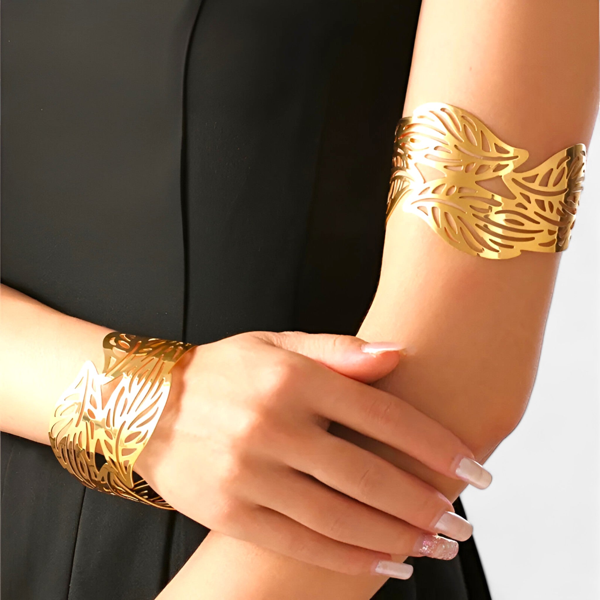 CELESTE | Armbånd i rustfrit stål med bladmønster - Giver din hverdag elegance - - women's fashion - {{ product_tags }