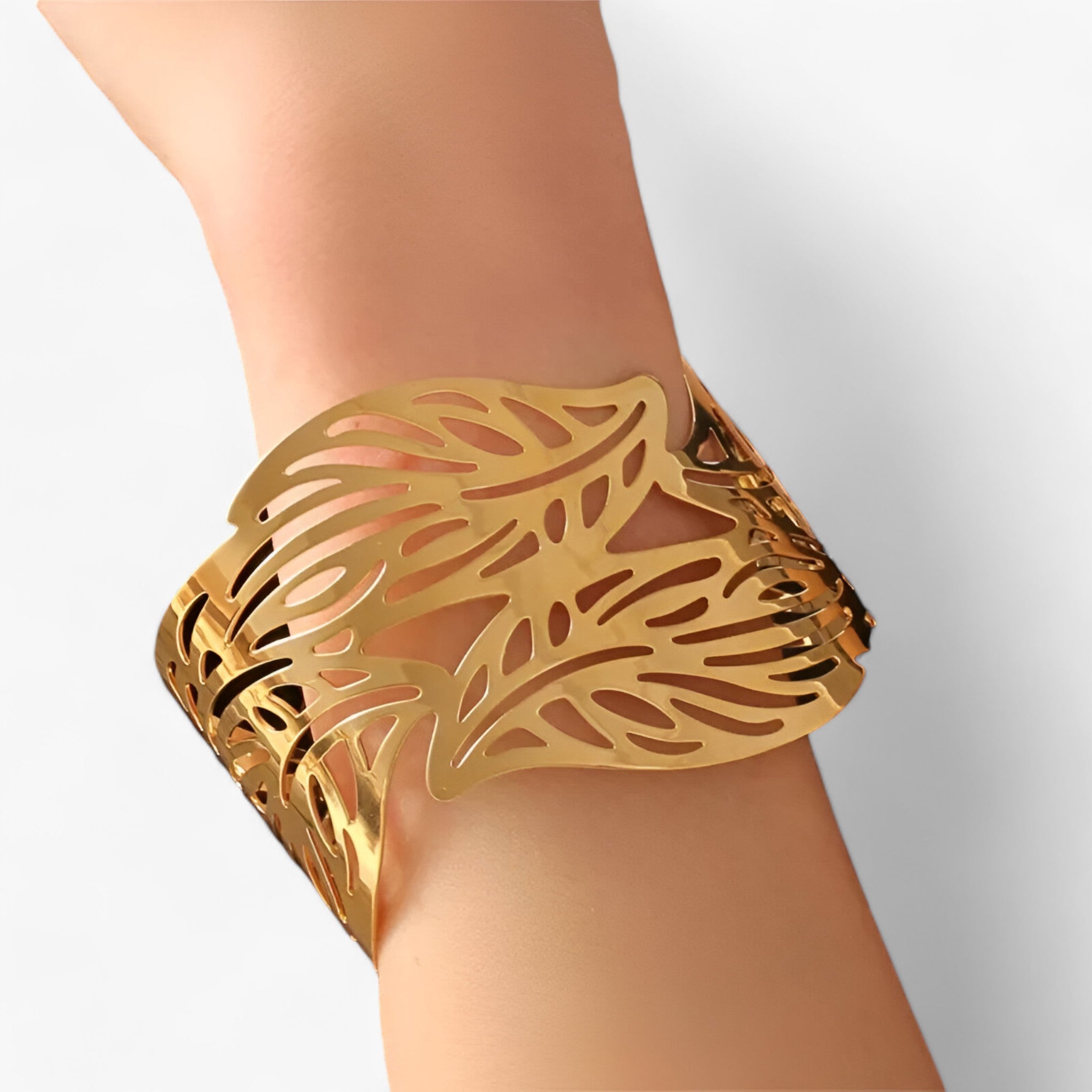 CELESTE | Armbånd i rustfrit stål med bladmønster - Giver din hverdag elegance - - women's fashion - {{ product_tags }