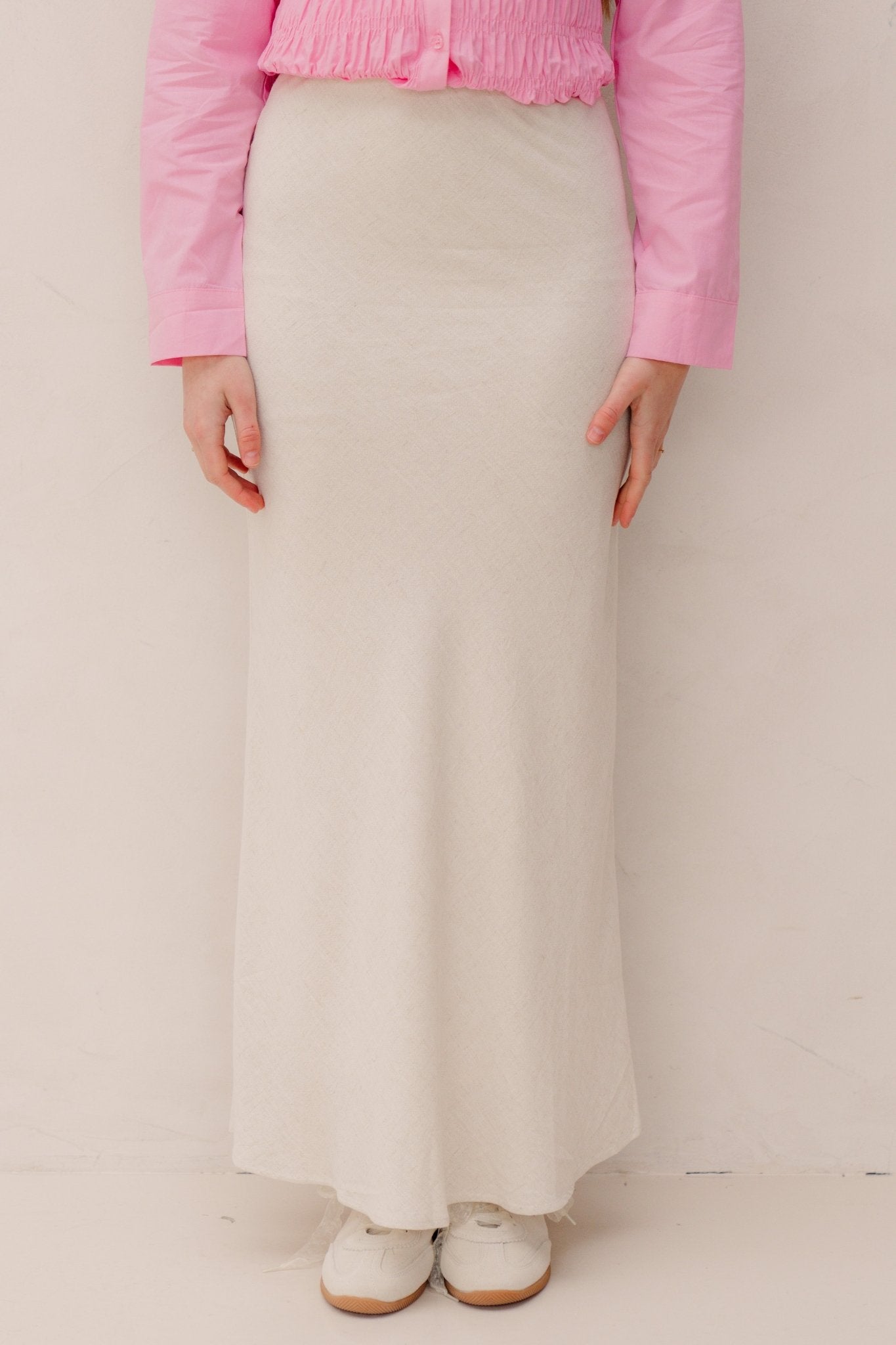 Lang hør satin nederdel i elegant perlebeige - 44 - rok - {{ product_tags }