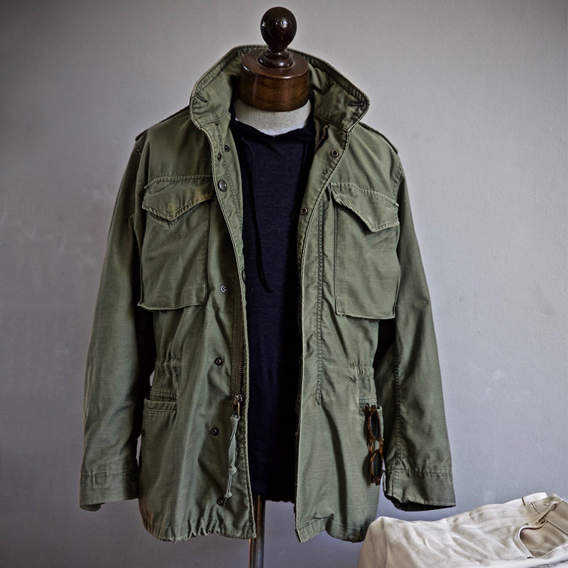Beate | Robuste Militærstil Jakke til einen beeindruckenden Look