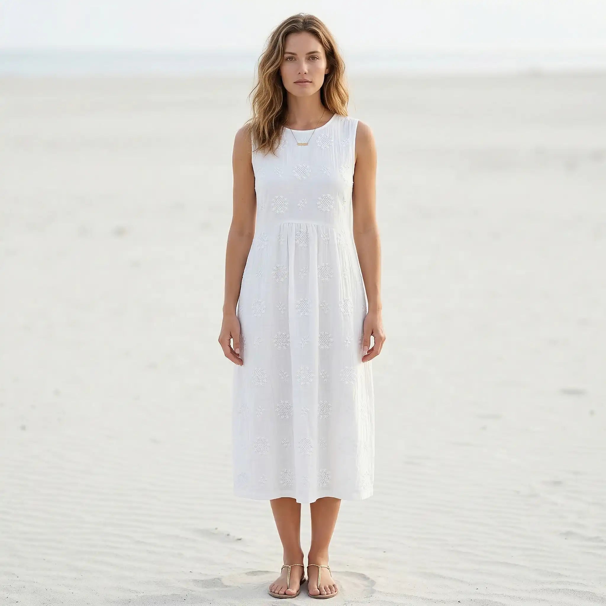 Élodie | Elegant oversized ærmeløs kjole med broderi for et sofistikeret look