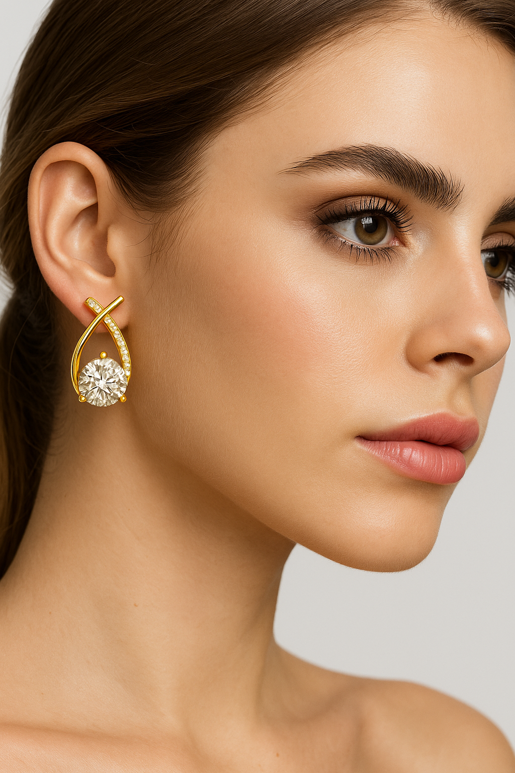Aurora | Elegante Øreringe med Zirconia og Guldlook - - Aurora | Elegante Øreringe med Zirconia og Guldlook - €25 - {{ product_tags }