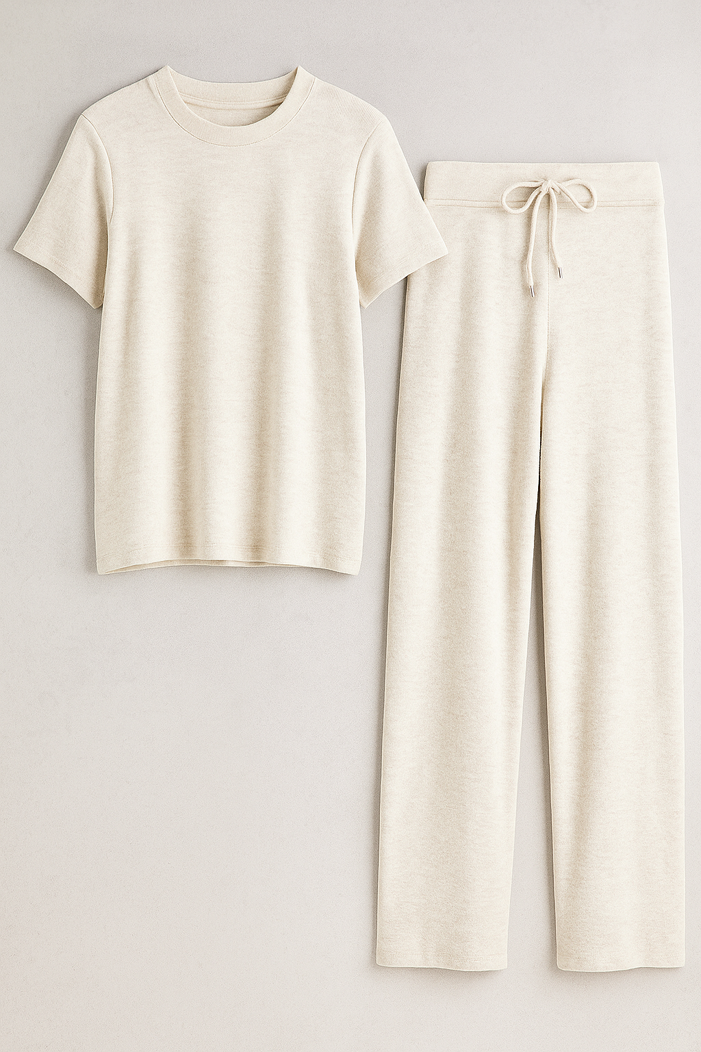 Leonie | Komfortabelt loungesæt til kvinder - Weiß - Leonie | Komfortabelt loungesæt til kvinder- €25 - {{ product_tags }