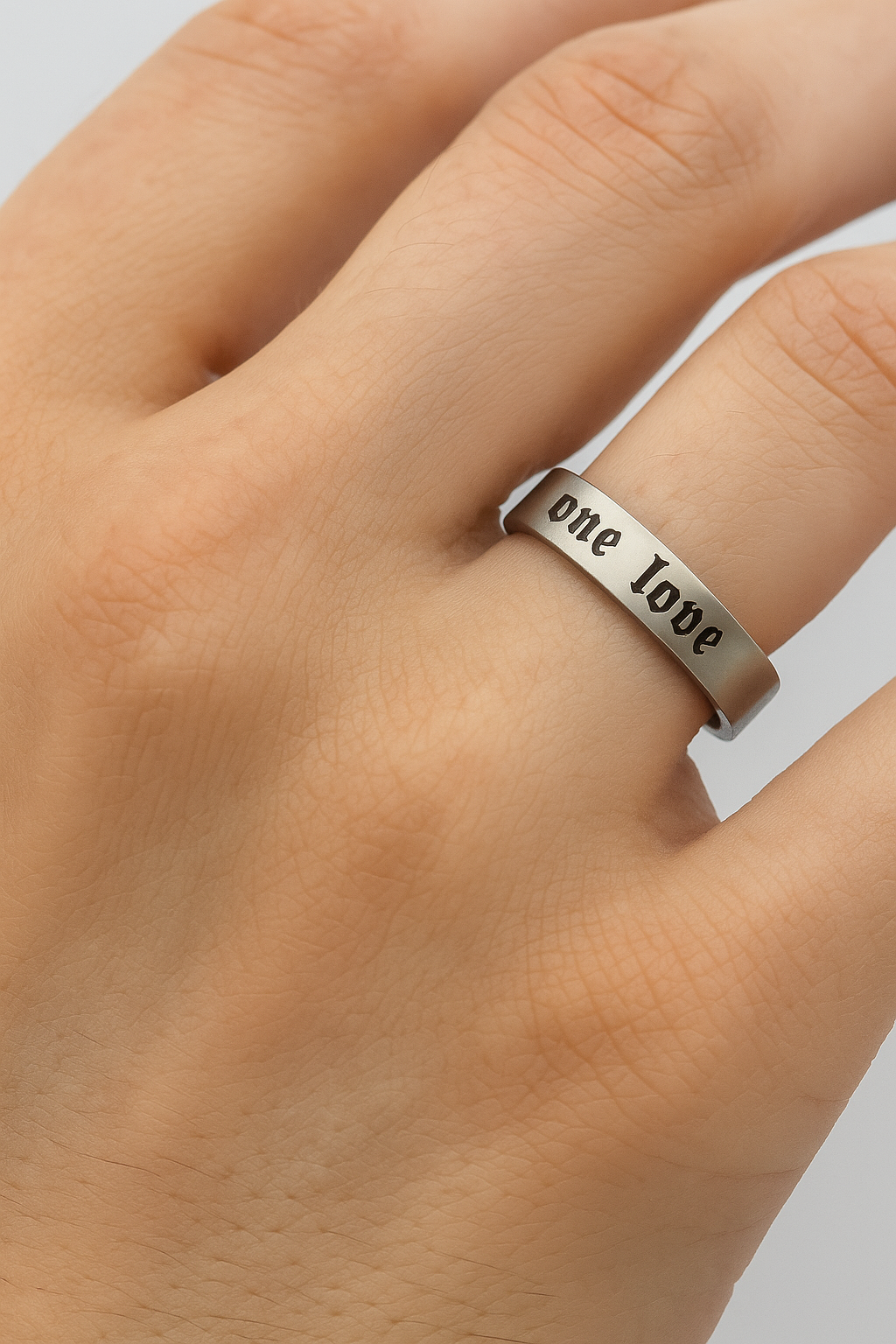 One Love | Rustfri stålring med gravering - - One Love | Rustfri stålring med gravering- €25 - {{ product_tags }