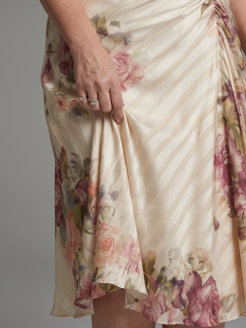 Katarina | Flutter Sleeve Wrap Floral Stripe Print Midi-kjole