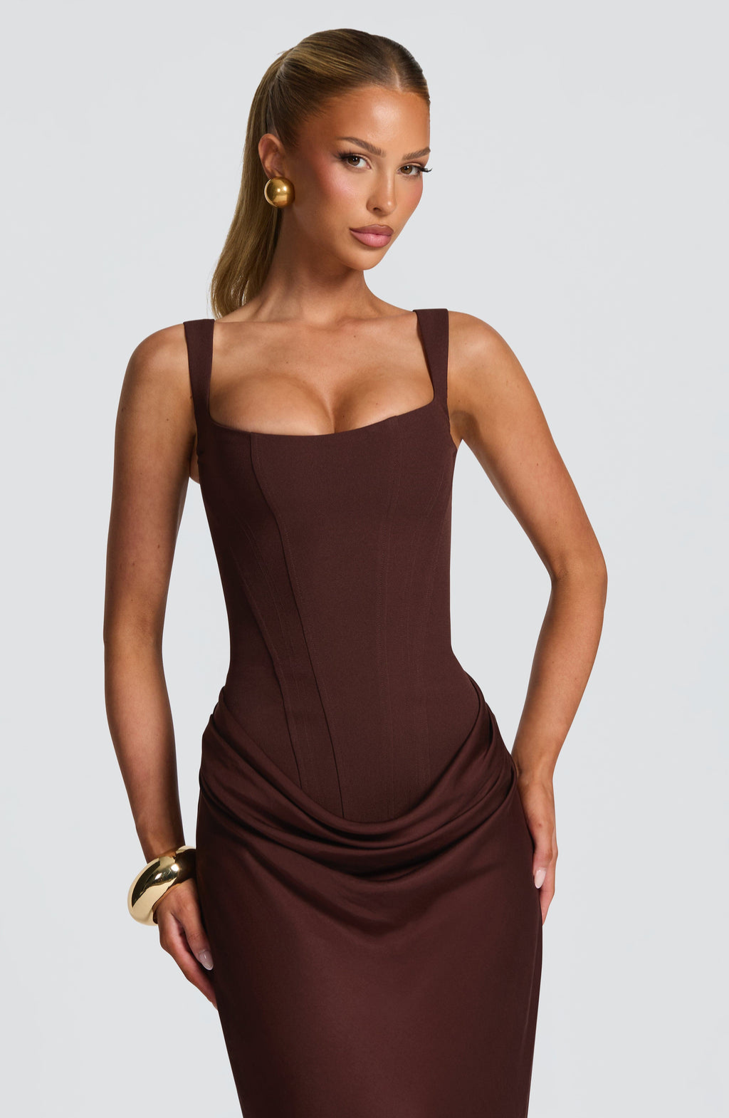 Ditte | Hourglass Maxi Kjole — Skulpturierte Silhouette, Müheloser Stil