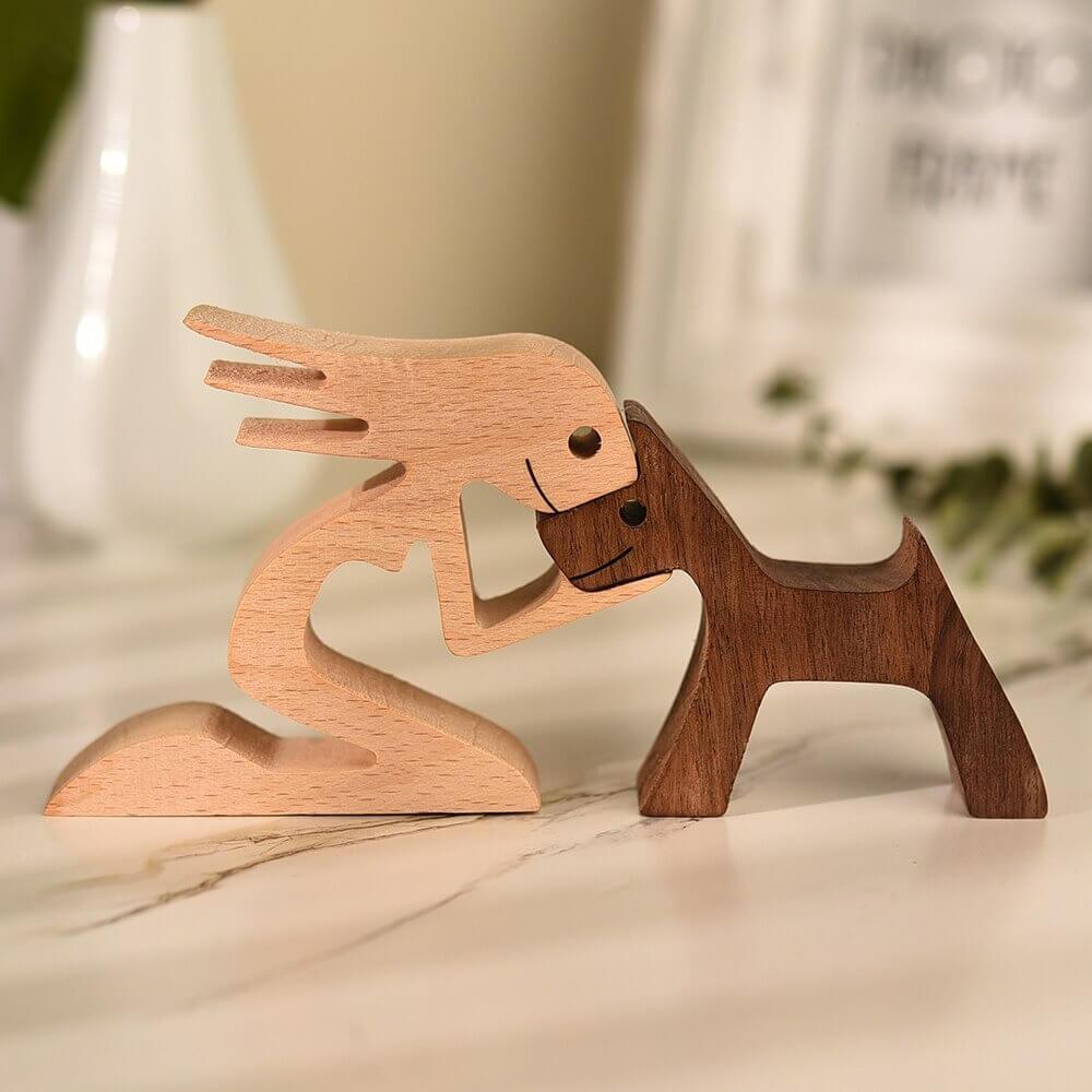 Træskulptur af mand og hund - Kvinde med hund - house & garden - {{ product_tags }