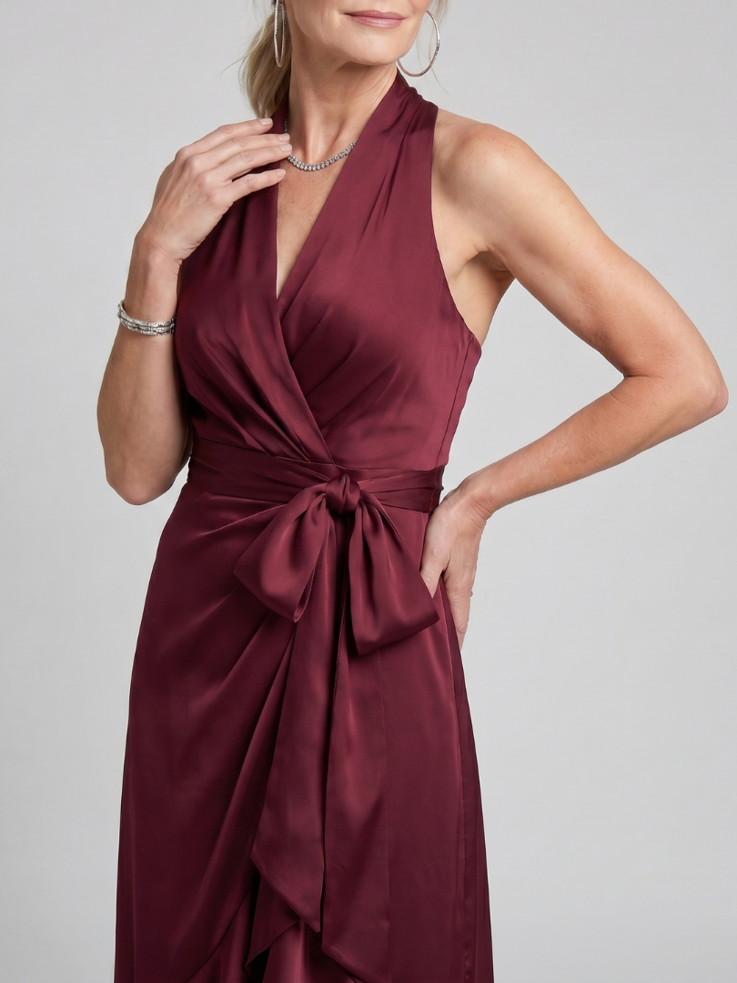 Honora | Halter Neck Wrap Asymmetrisk Hem Midi-kjole