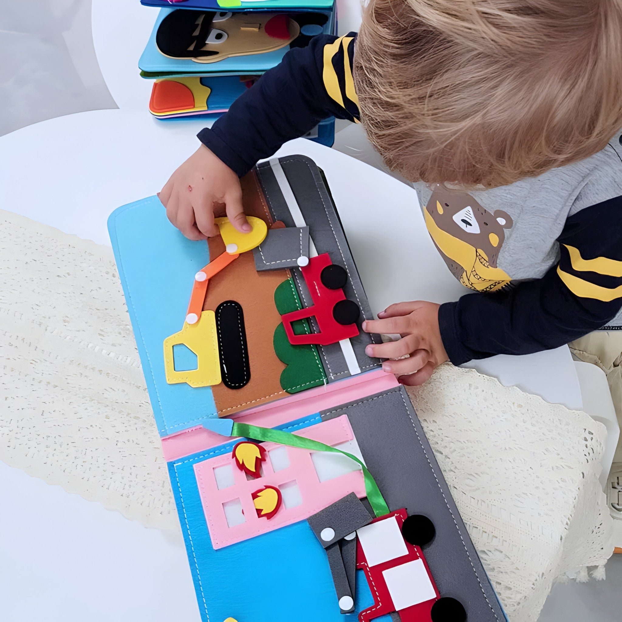 Montessori Eventyrbog™: Læring og Underholdning på Rejse og i Restaurant for Børn - - Montessori Eventyrbog™: Læring og Underholdning på Rejse og i Restaurant for Børn - €25 - {{ product_tags }