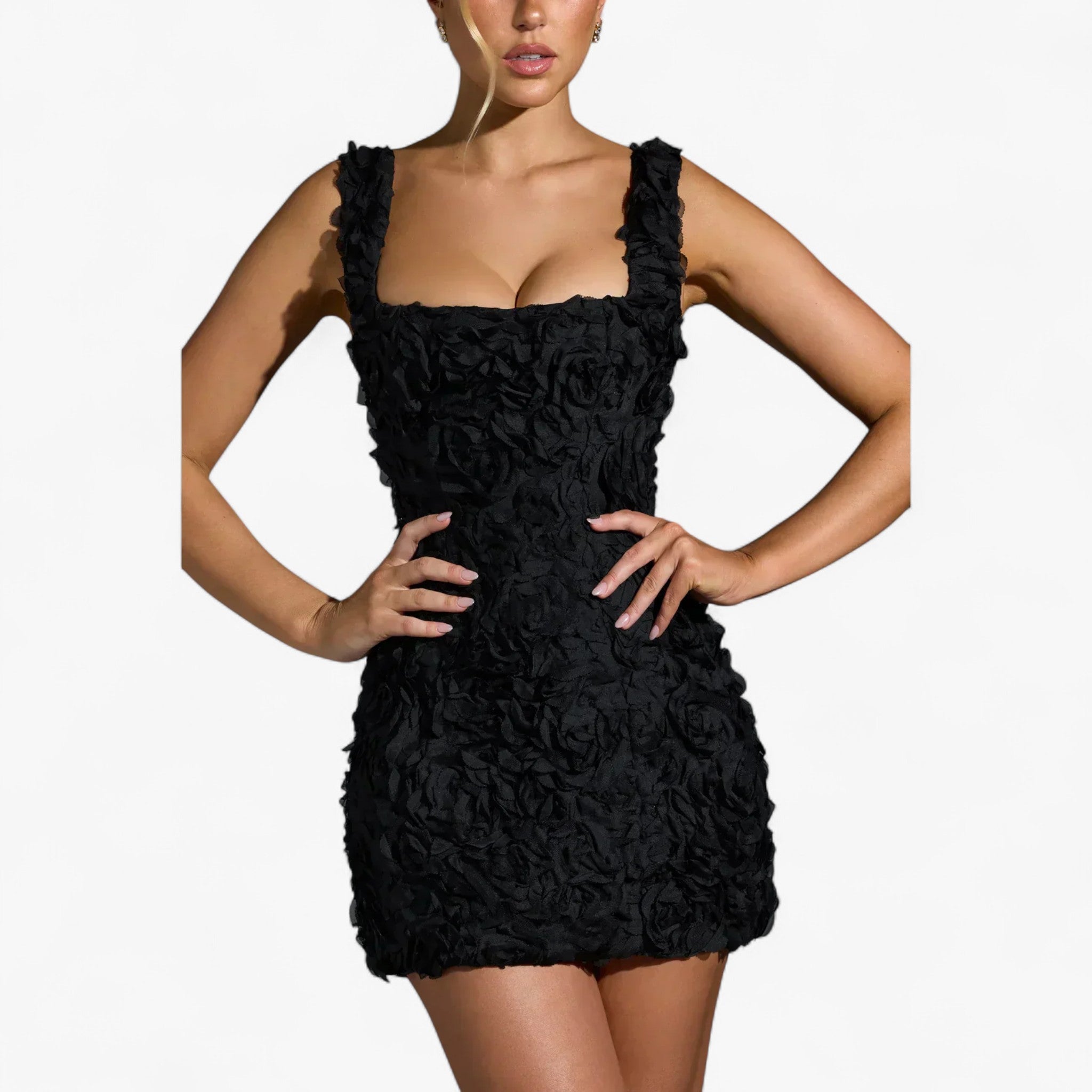 Elena – Kort, tætsiddende kjole med 3D-rosa applikation sculpted - - women's fashion - {{ product_tags }