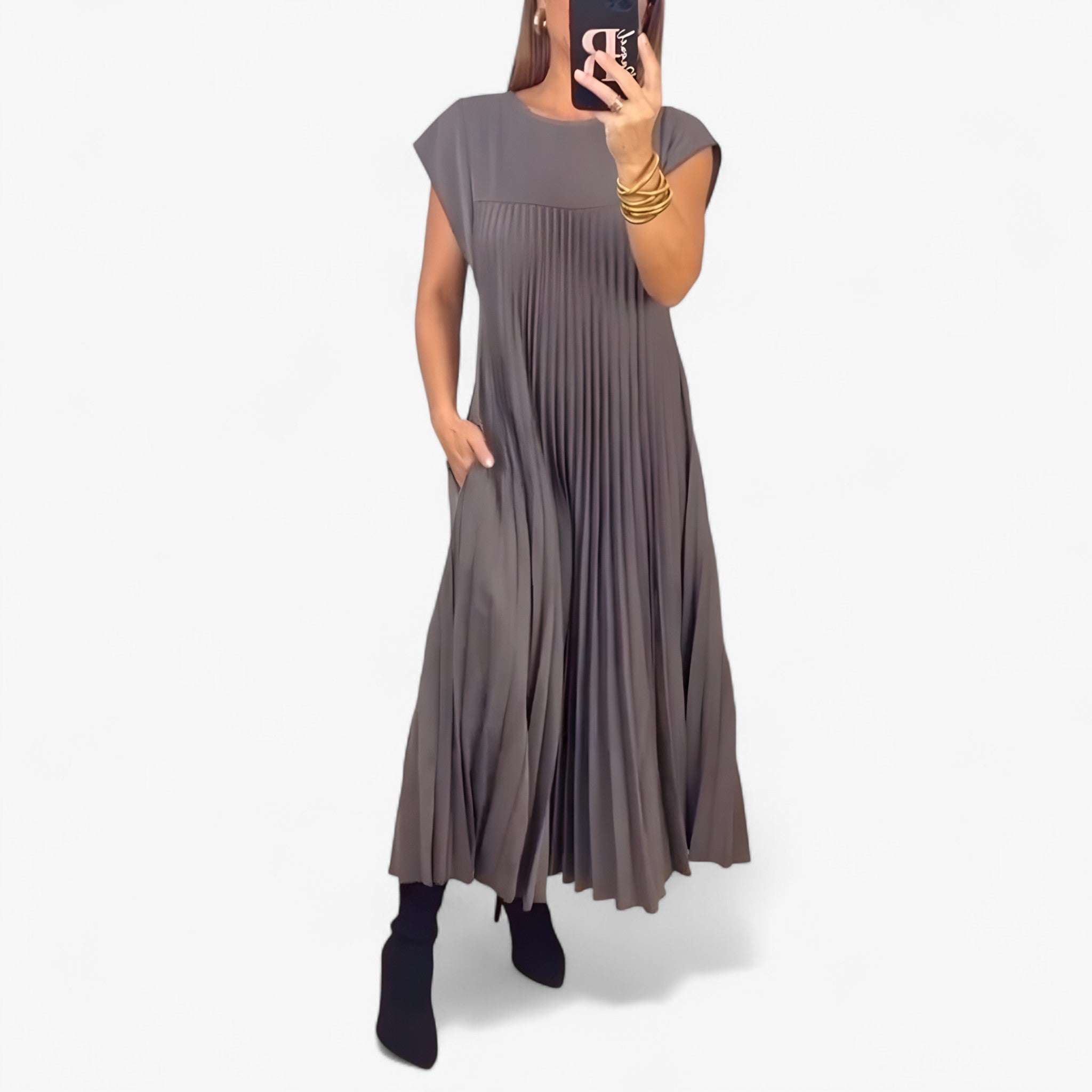 Aduana | Ærmeløst kjole med elegante folder - Grå - women's fashion - {{ product_tags }