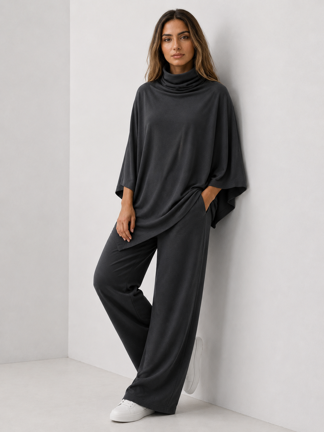 Diana | Alyris Kvinder's Two-Piece Poncho Sæt – Cowl Neck Top & Straight-Leg Bukser