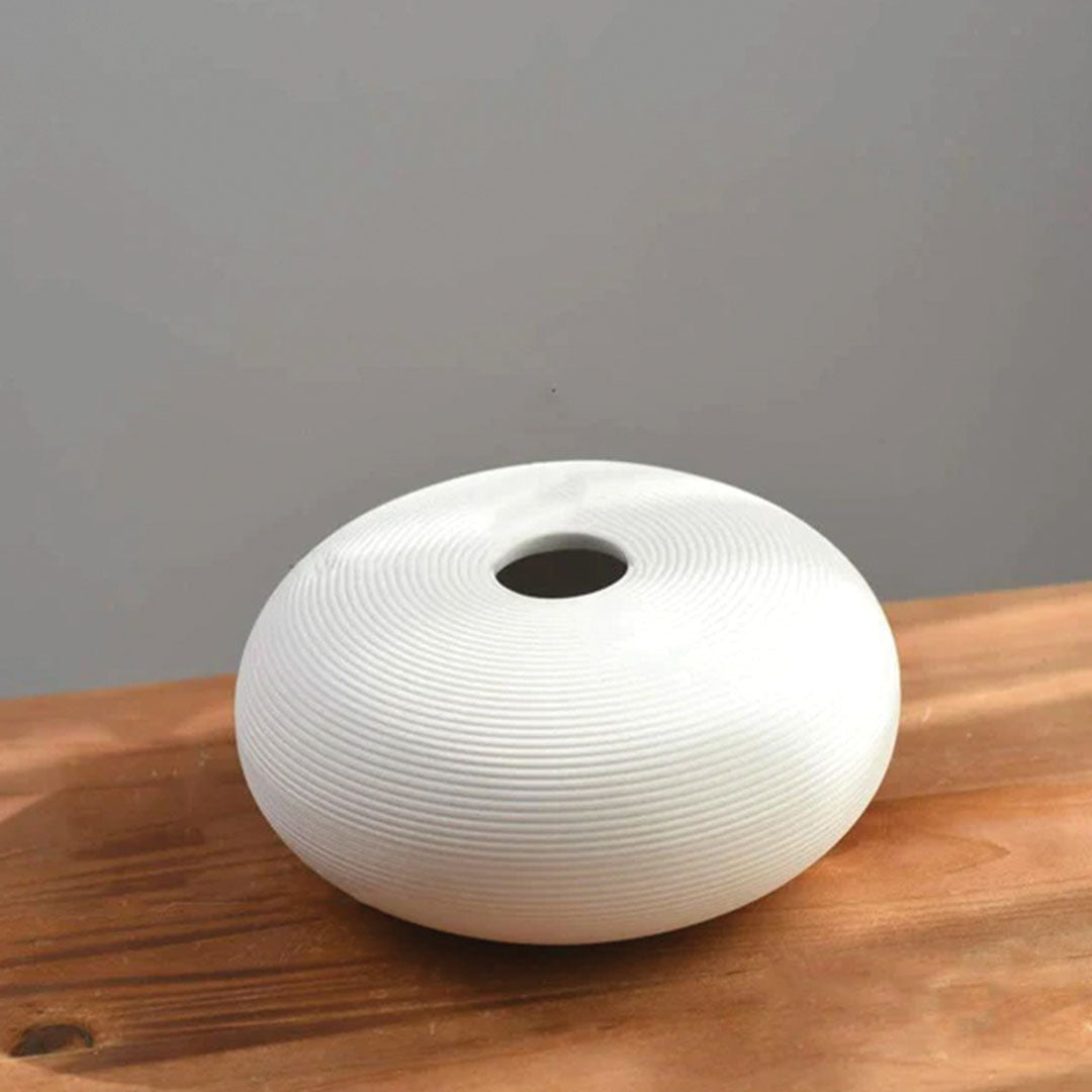 Handlavede keramikvaser | Elegante indretningsdetaljer - Lille rund vase - house & garden - {{ product_tags }