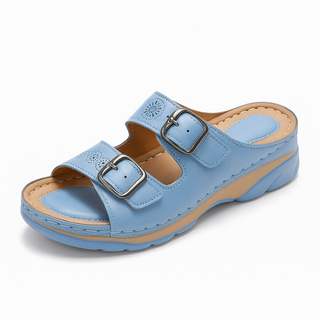 Nancy | Kvinders sandal med støtte – Justerbar og elegant - Lyseblå - Nancy | Kvinders sandal med støtte – Justerbar og elegant - €25 - {{ product_tags }